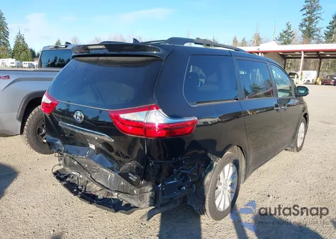 2017 Toyota Sienna Limited Premium 7 Passenger z USA, uszkodzony, nr VIN 5TDDZ3DC8HS147513
